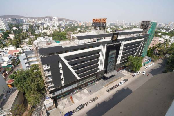  seasons-business-square Elevation