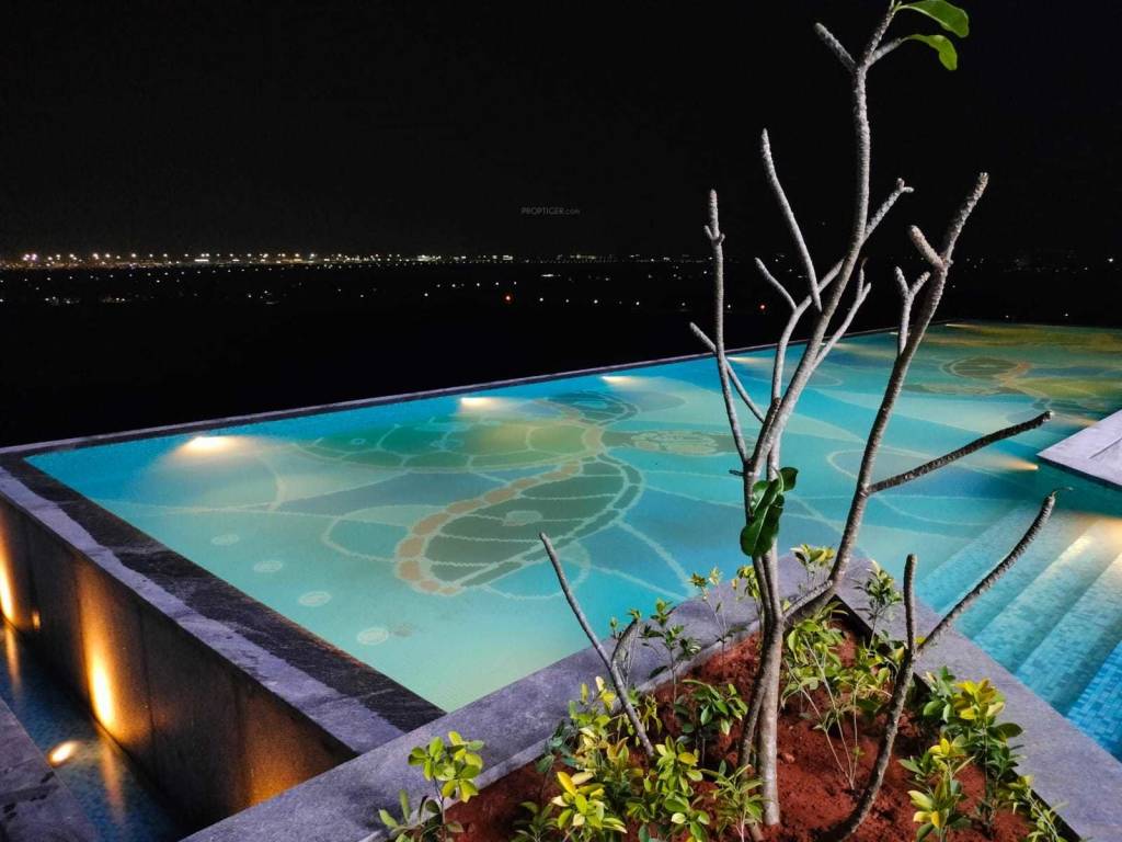 MVN Aero One Tower 4