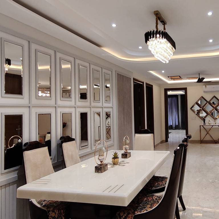  luxury builder floors Dining Area