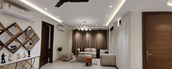  luxury-builder-floors Living Area