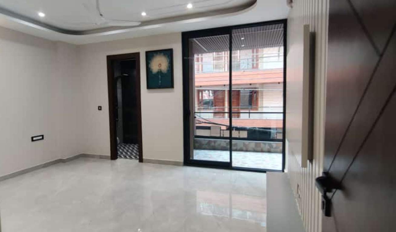 big vaishali floor Living Area