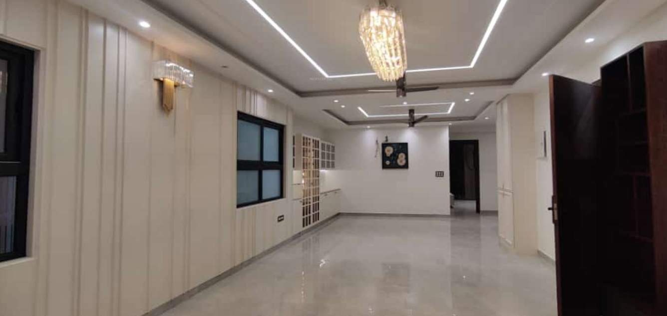 big vaishali floor Living Area