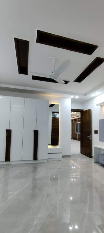 big vaishali floor Living Area