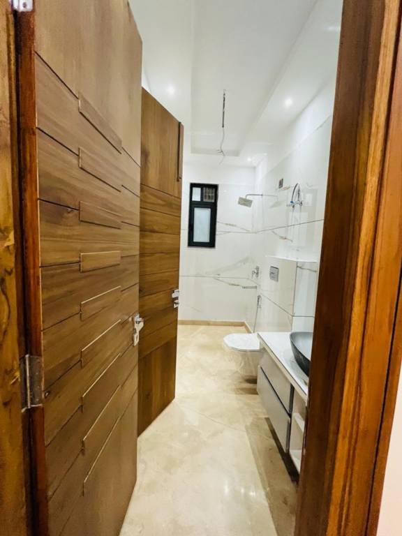  independent luxurious floor Bathroom