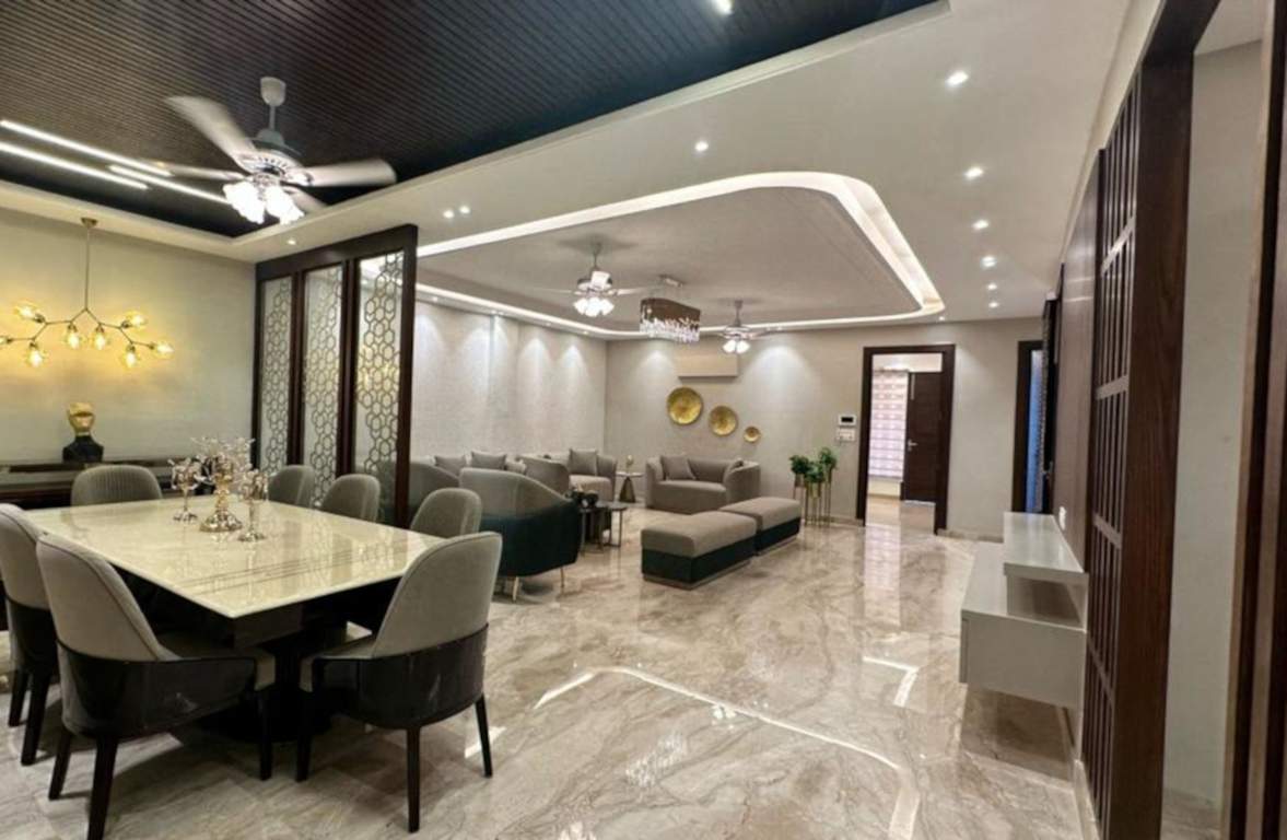  independent luxurious floor Living Area