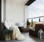 Balcony colossal Balcony