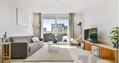 Living Area 18-magnitude Living Area