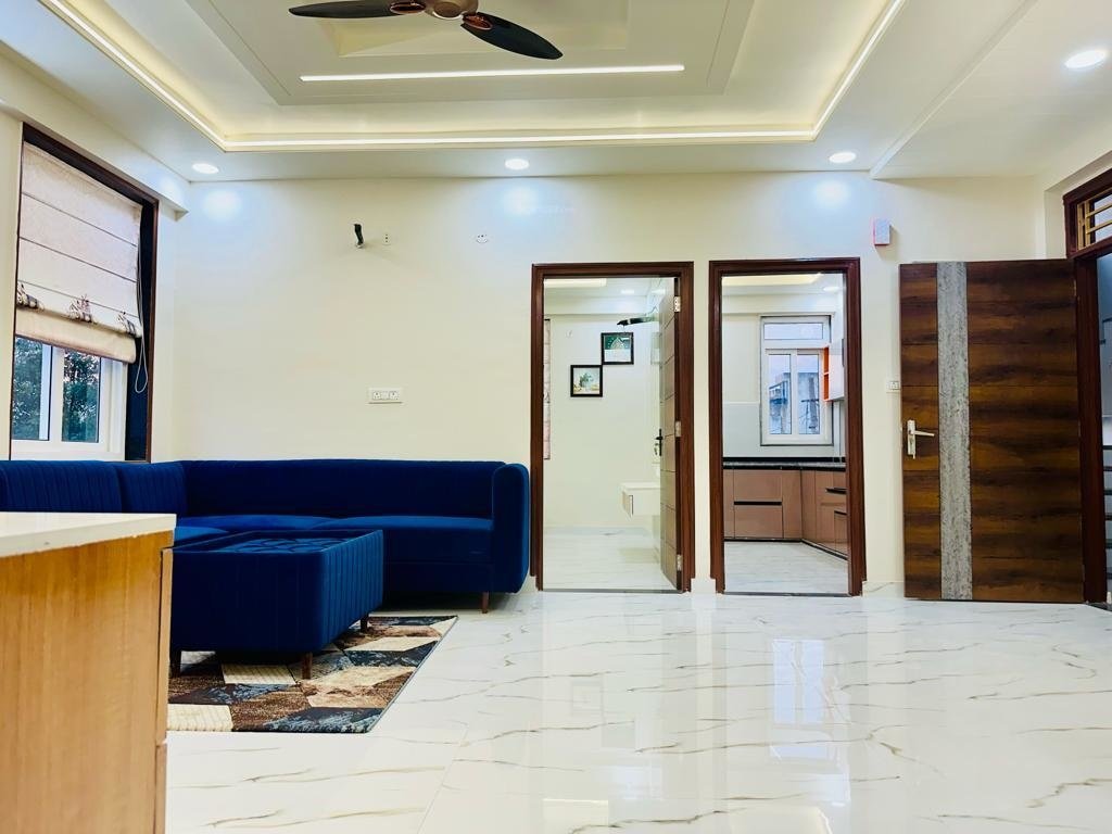  r r heights Living Area