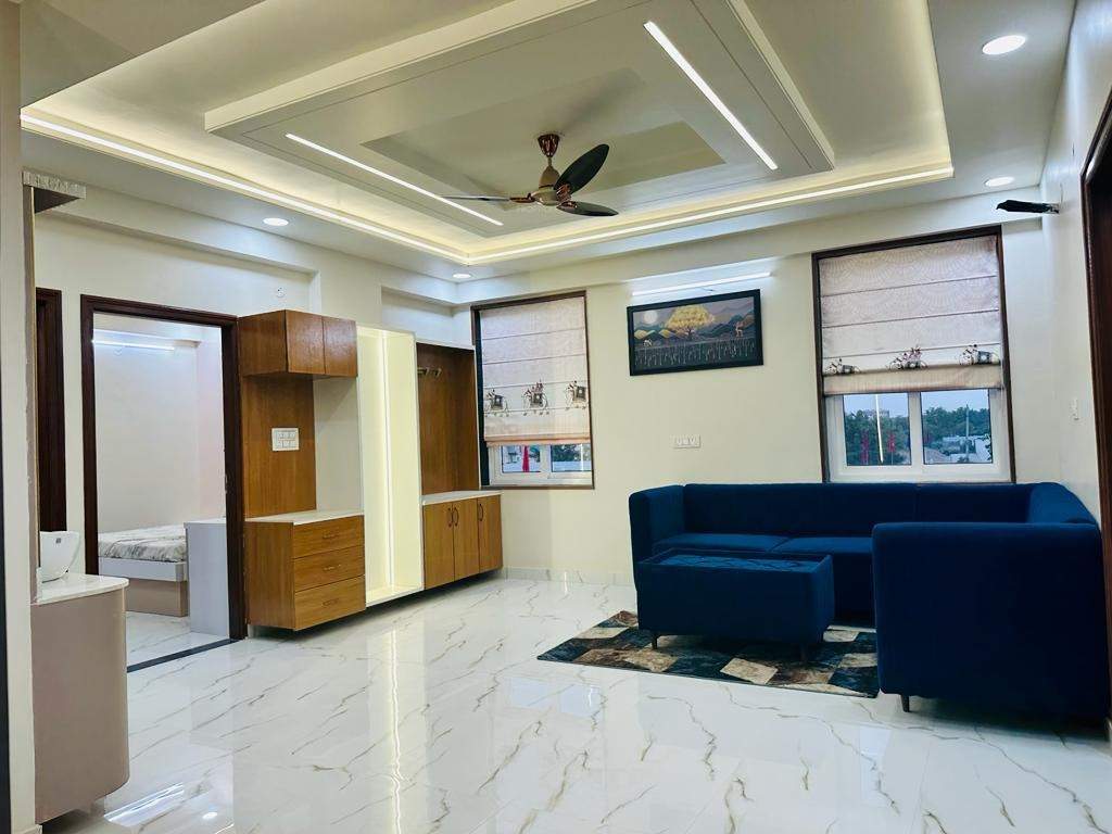  r r heights Living Area