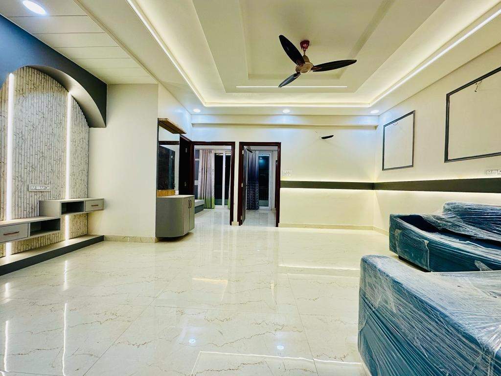  r r heights Living Area