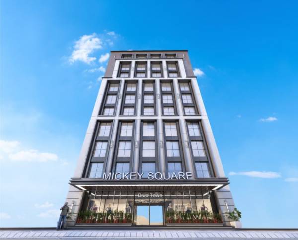 Elevation mickeys-square Elevation