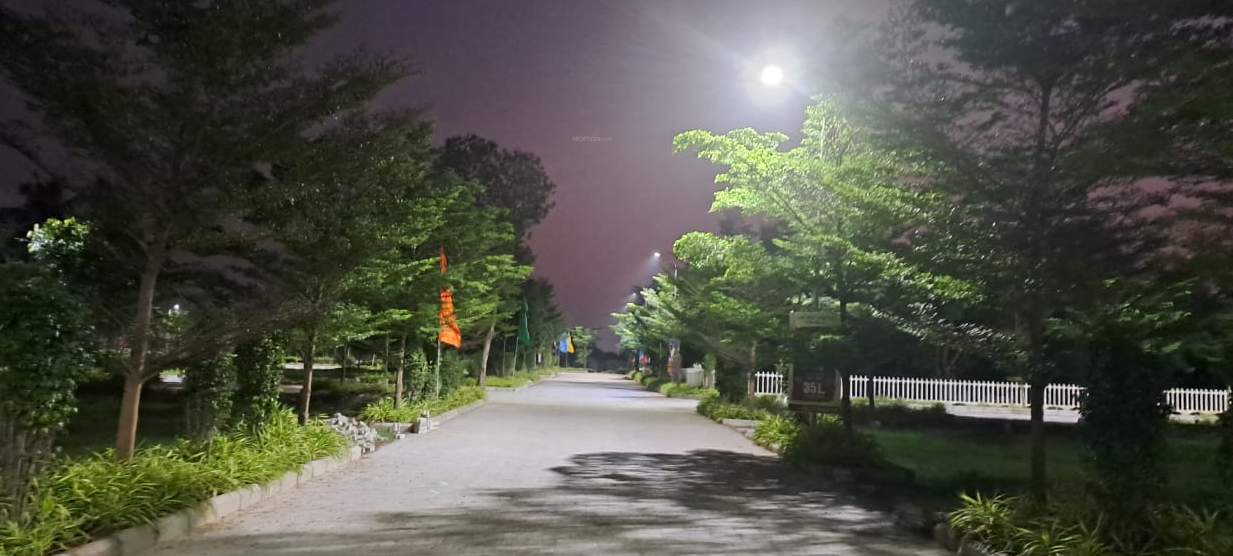  the crest phase 1 Internal Roads & Footpaths