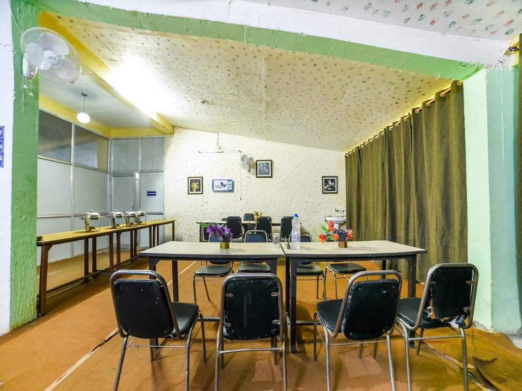 lake breeze city Living Area