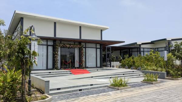 Others sunrise-estate Others