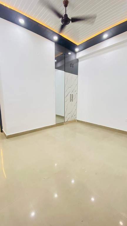  divine homes Dining Area