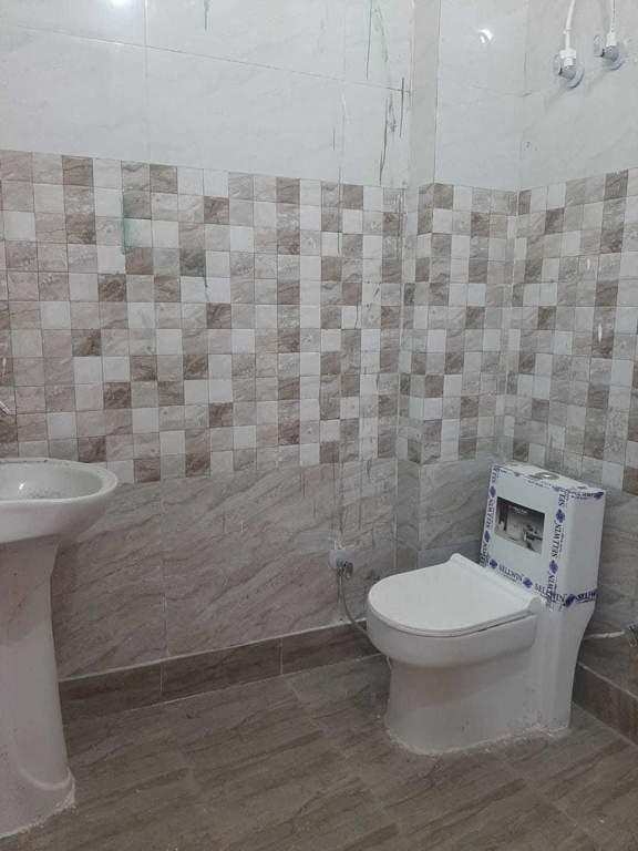  oxy homes 2 Bathroom