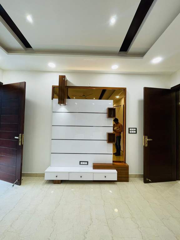  realty homes Living Area