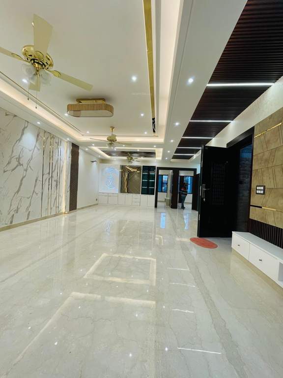  realty homes Living Area