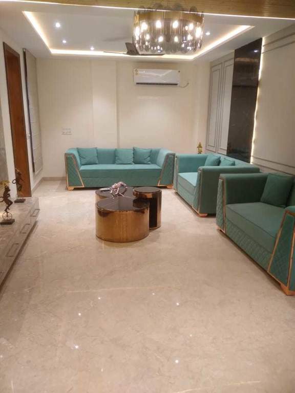  ultra luxury floor Living Area