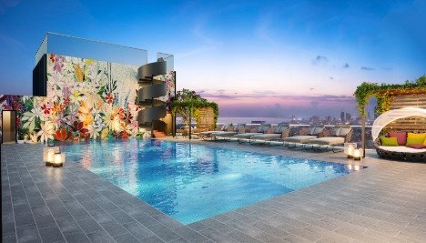  avenue 18 Swimming Pool