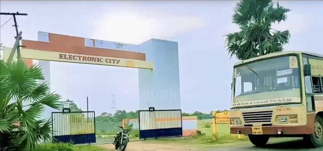  electronic city Plot