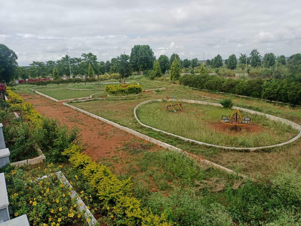  e city Plot