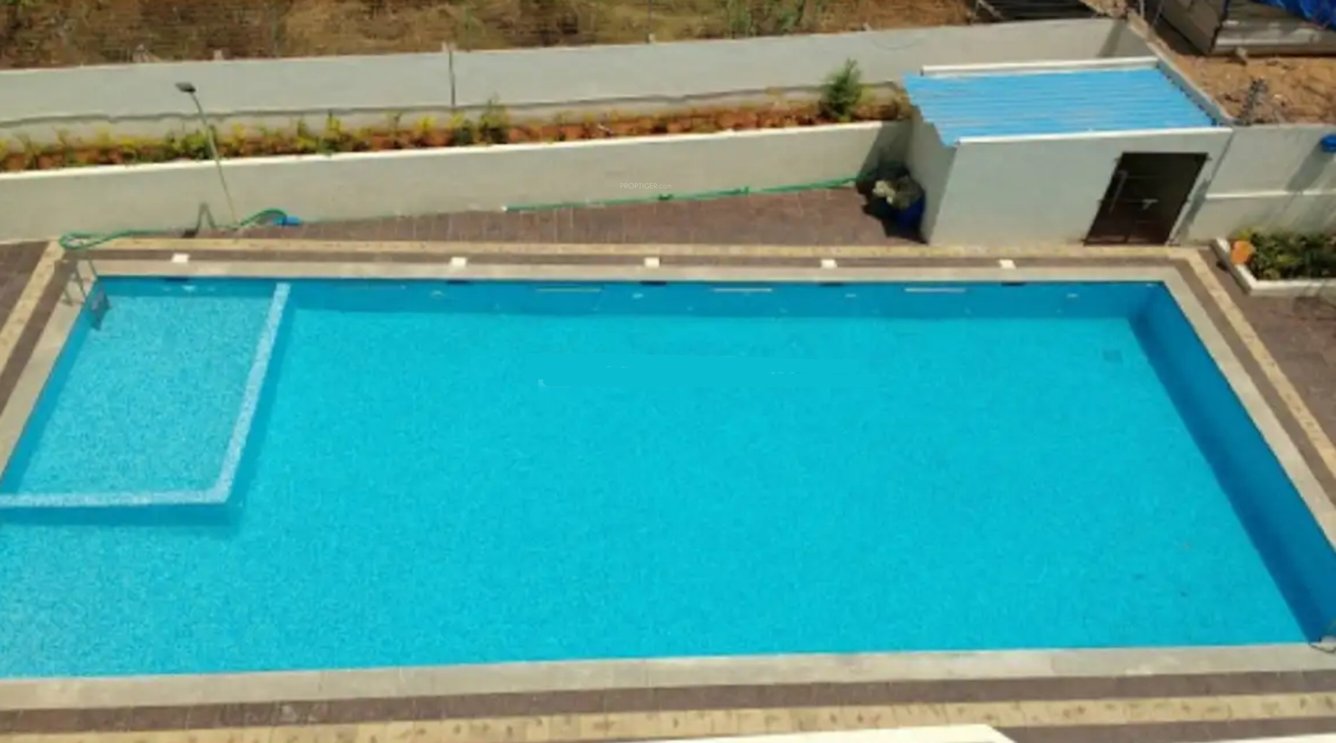  empire Swimming Pool