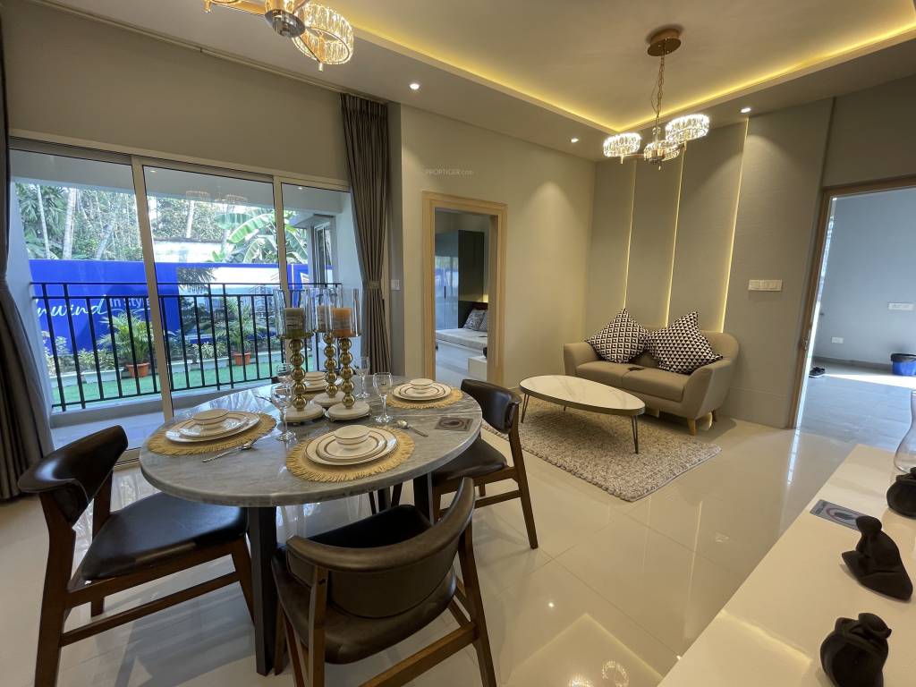  liffe fest Dining Area