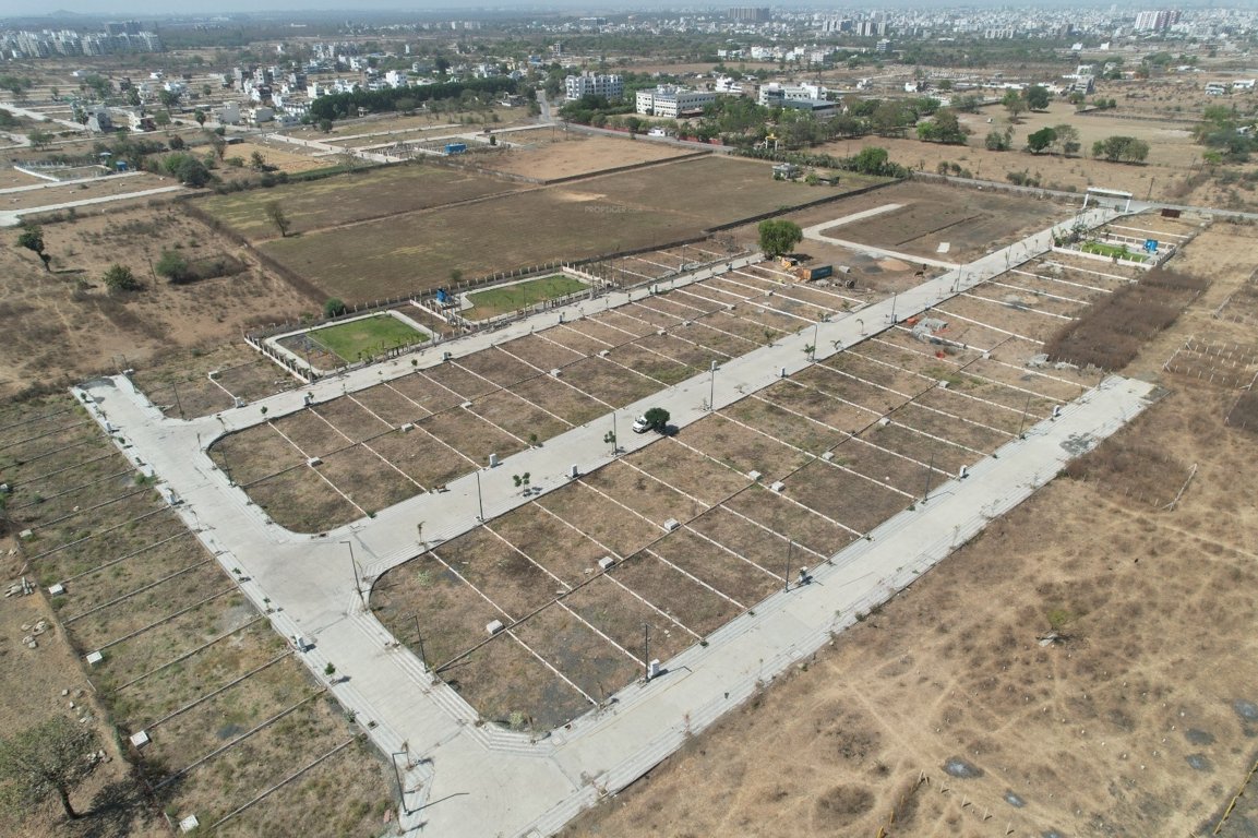  mauli nagar 17 sec a Plot