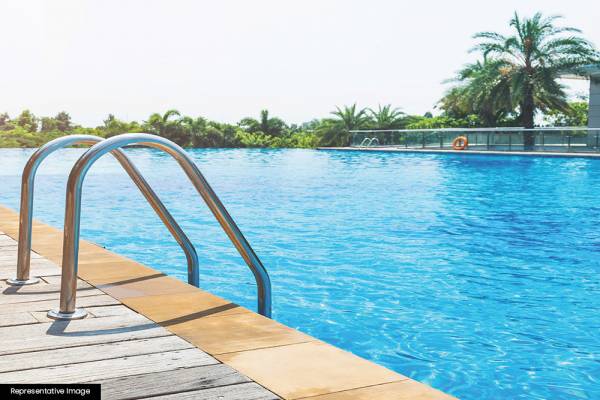  luxuria-phase-ii Swimming Pool