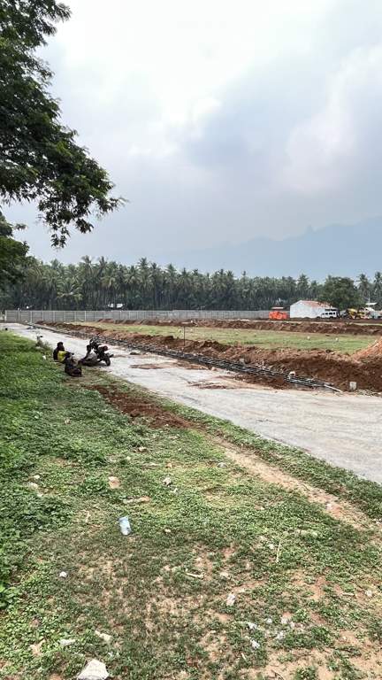  om sakthi castle Plot