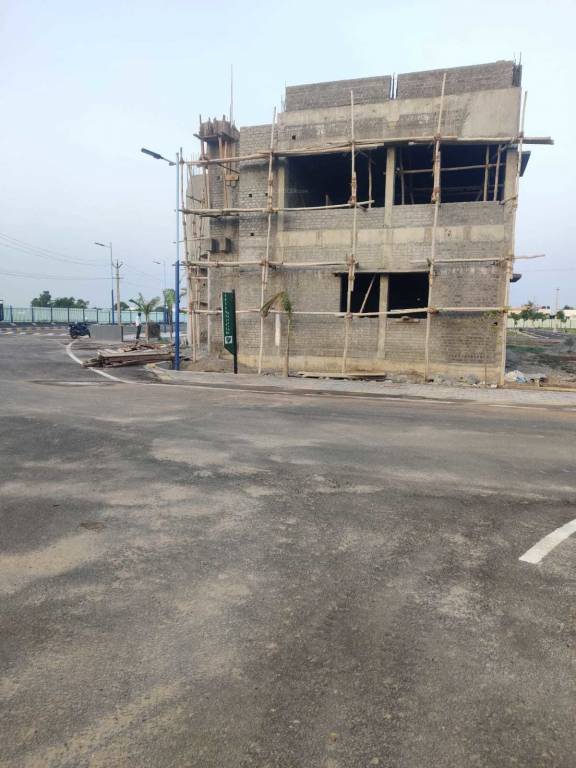 avenue phase iii Plot