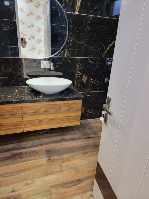  home ultra luxury flats Bathroom