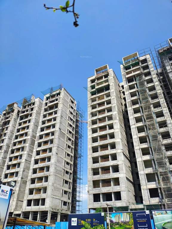  signature towers Tower 1 Construction Status Jan 25