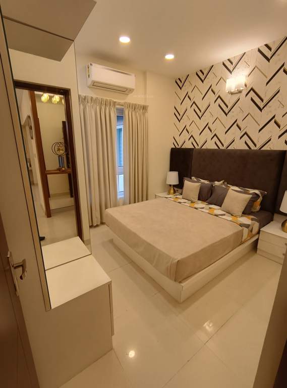  signature towers Bedroom