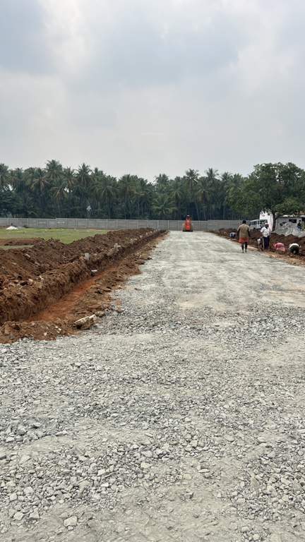  om sakthi castle phase ii Plot