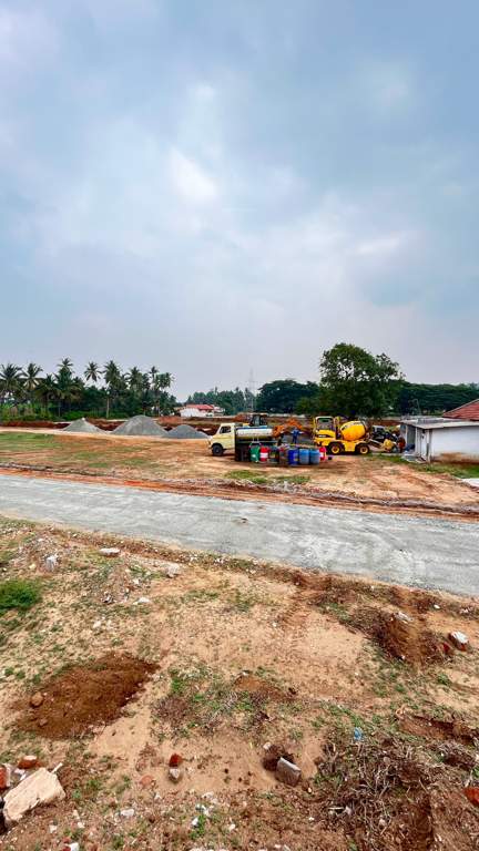  om sakthi castle phase ii Plot