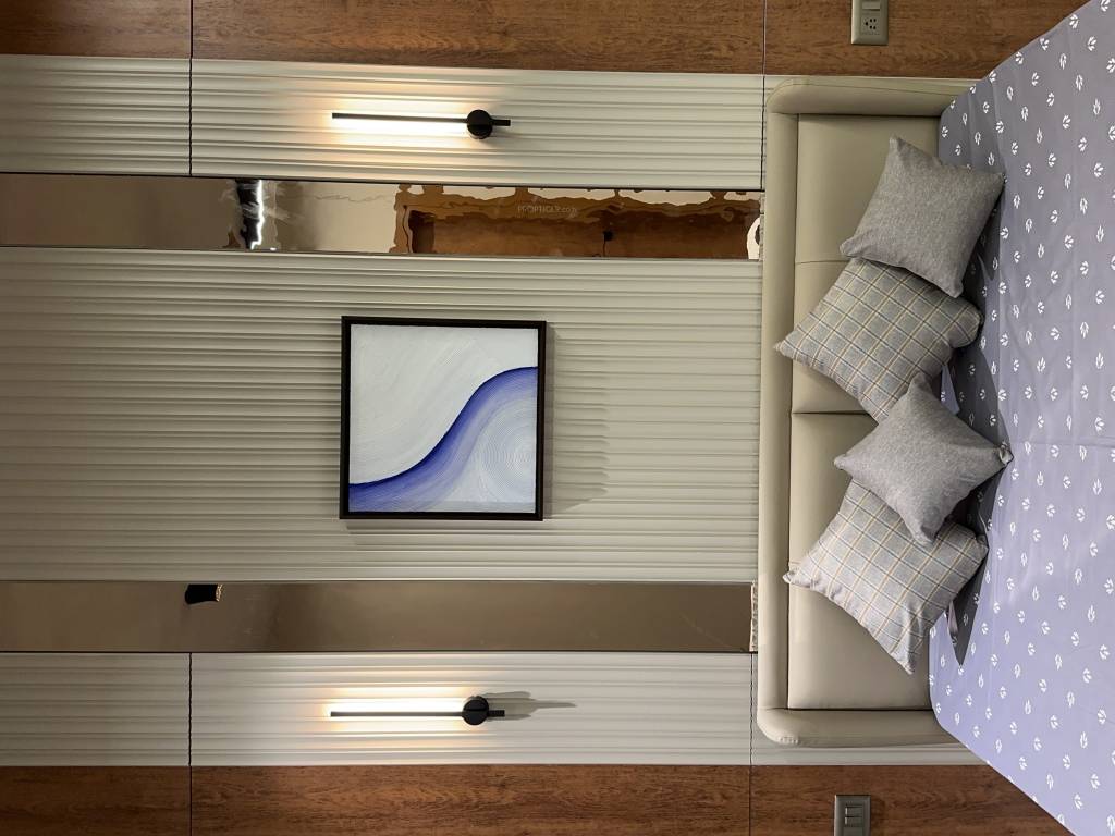  united elenza Bedroom