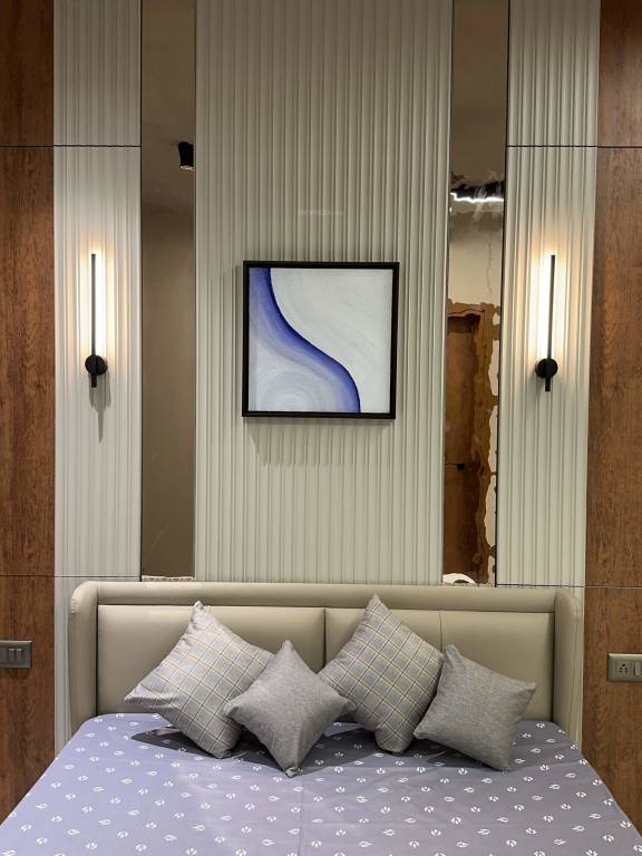  united elenza Bedroom