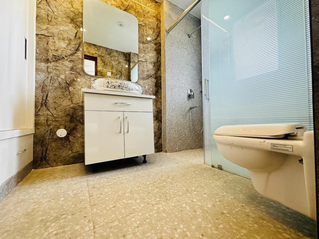  avenue luxury floor 2 Bathroom