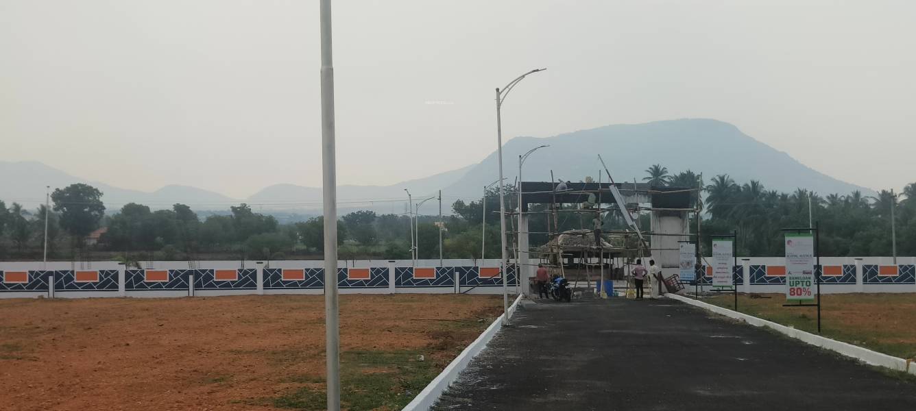  iconic avenue phase 1 Plot