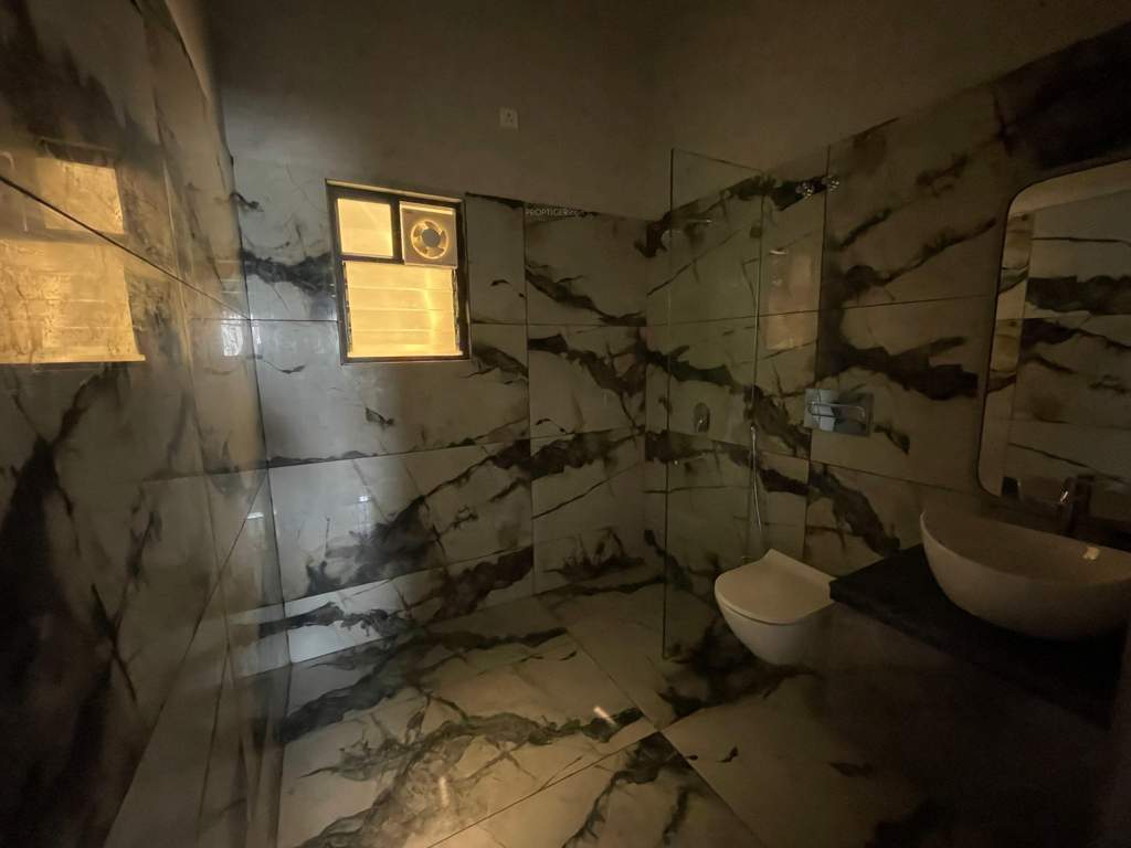  dream gurukul Bathroom