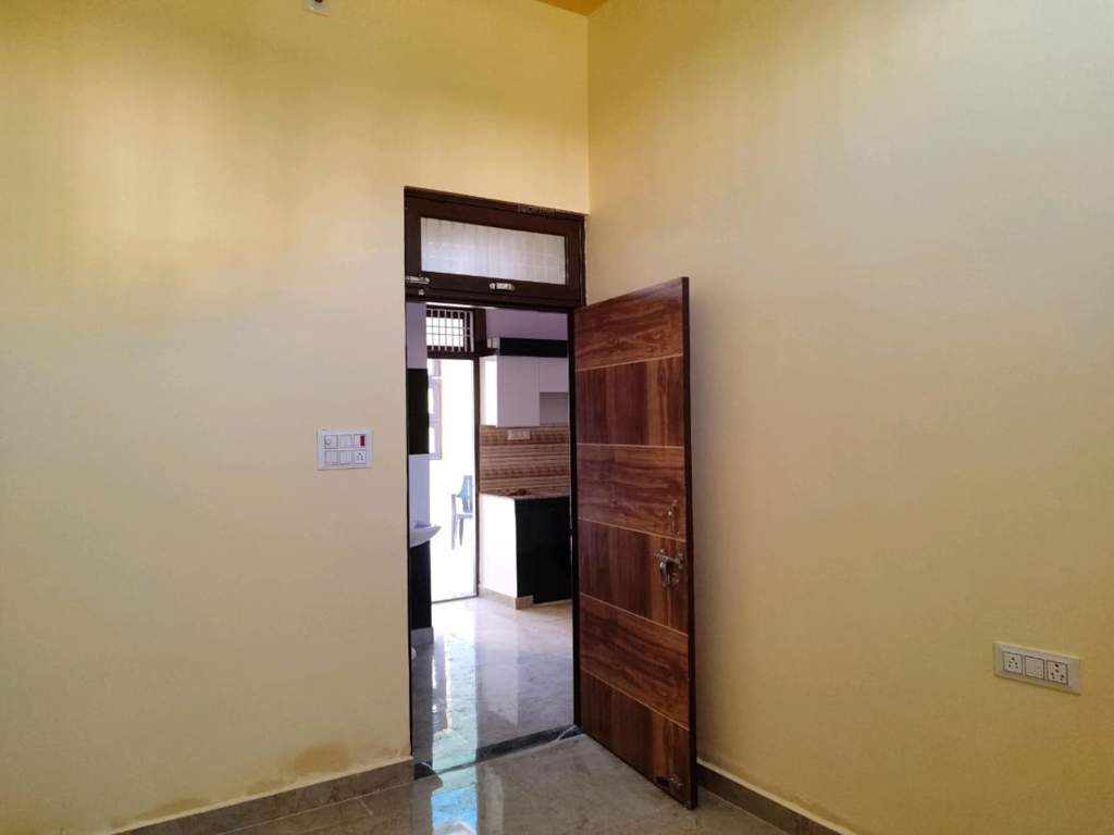  mansarovar park independent homes Bedroom