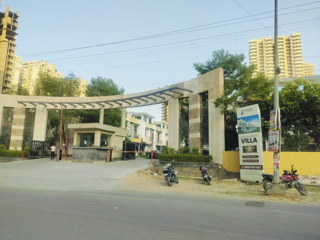 green villas 2 Entrance Gate Security Cabin