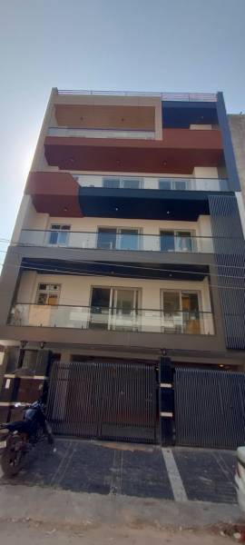 Elevation luxury-builder-floor-tgs-realtors-400 Elevation