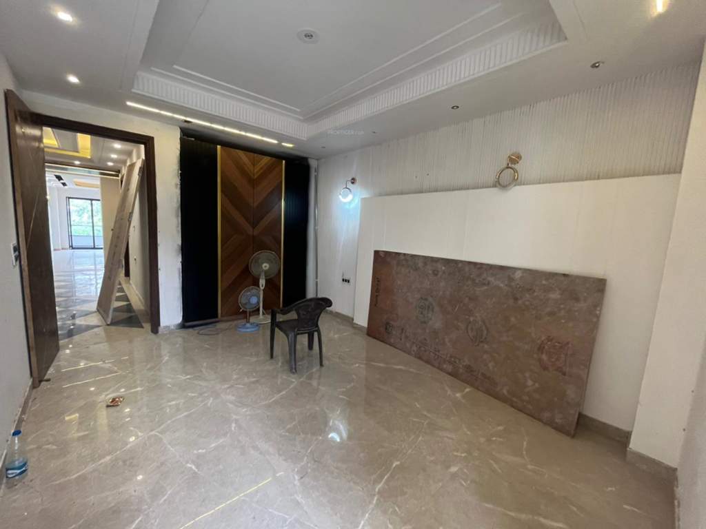  new door sushant lok Living Area