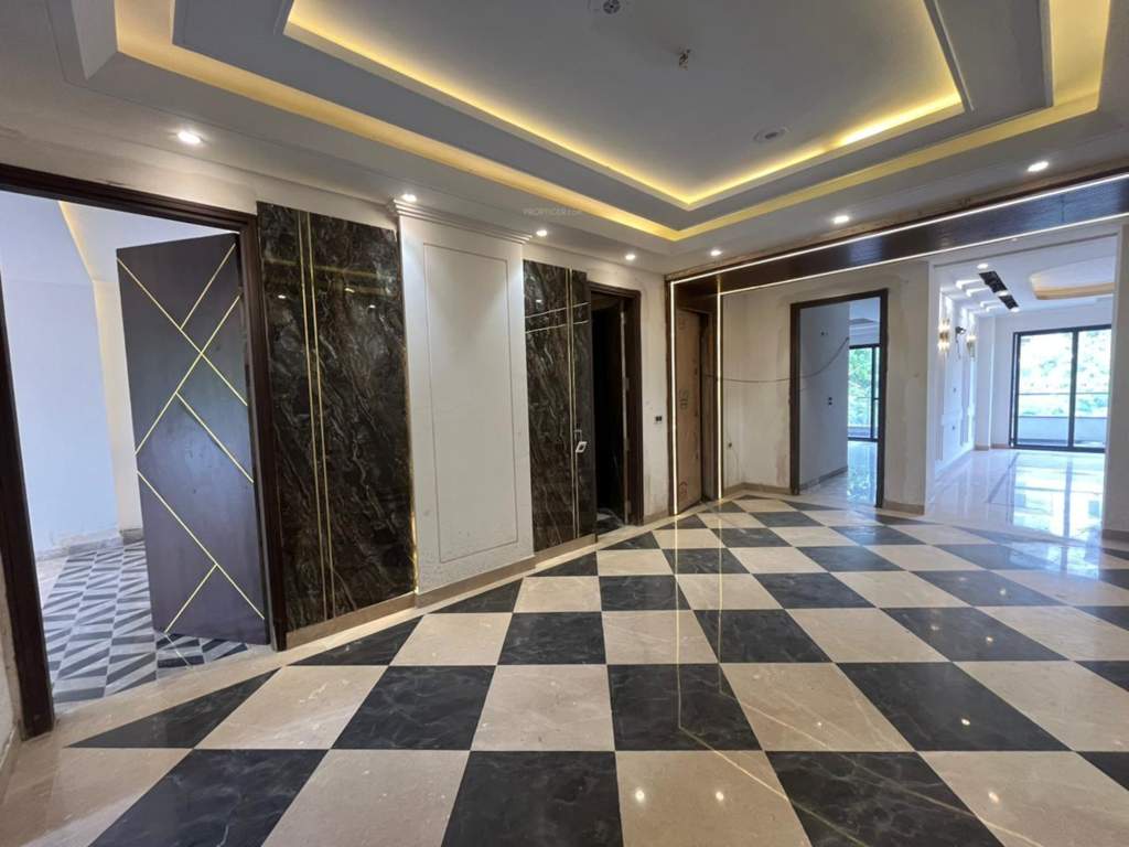  new door sushant lok Living Area