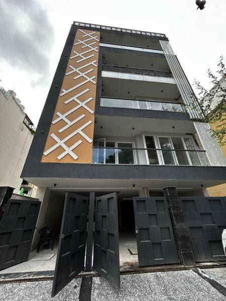 Elevation luxury-builder-floor-tgs-realtors-300 Elevation