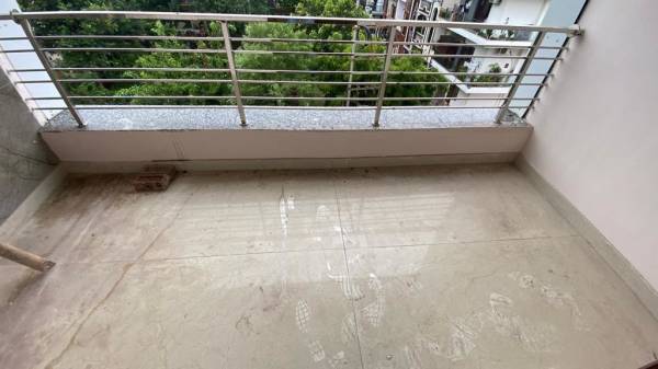  ultra-luxury-floors Balcony