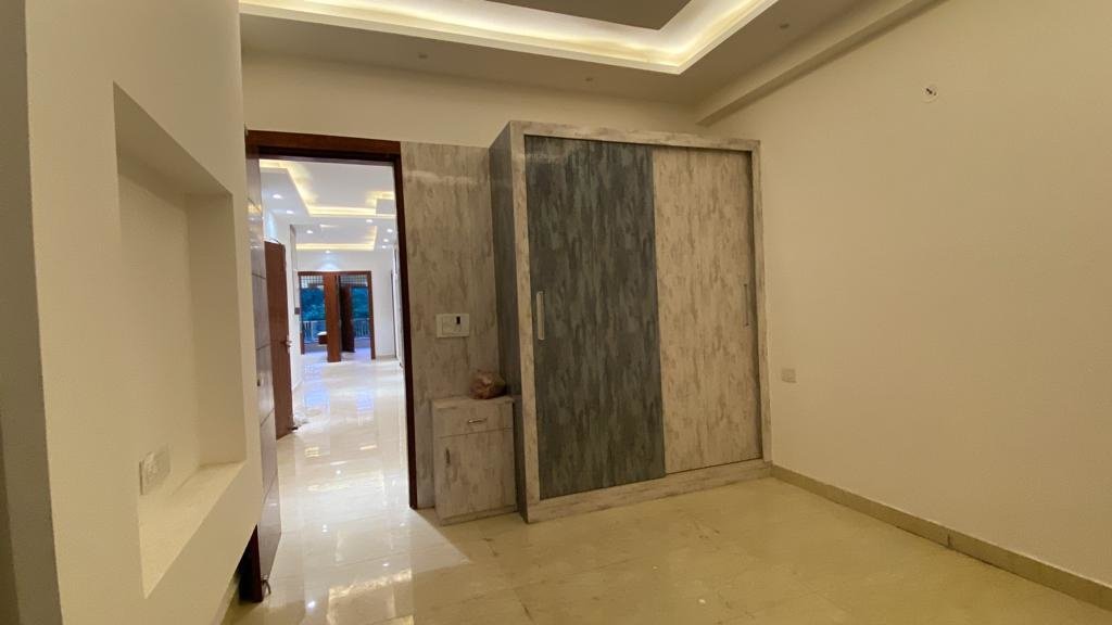 ultra luxury floors Bedroom